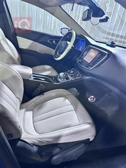 کرایسلەر 200